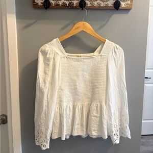 Size Small Leia N Co Women’s White Smocked Blouse